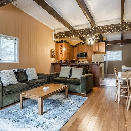 Tyrolean Village 6 2 Bedroom 1 And A Half Bath Sleeps 6 Walk To Lift Steps To Town Shuttle